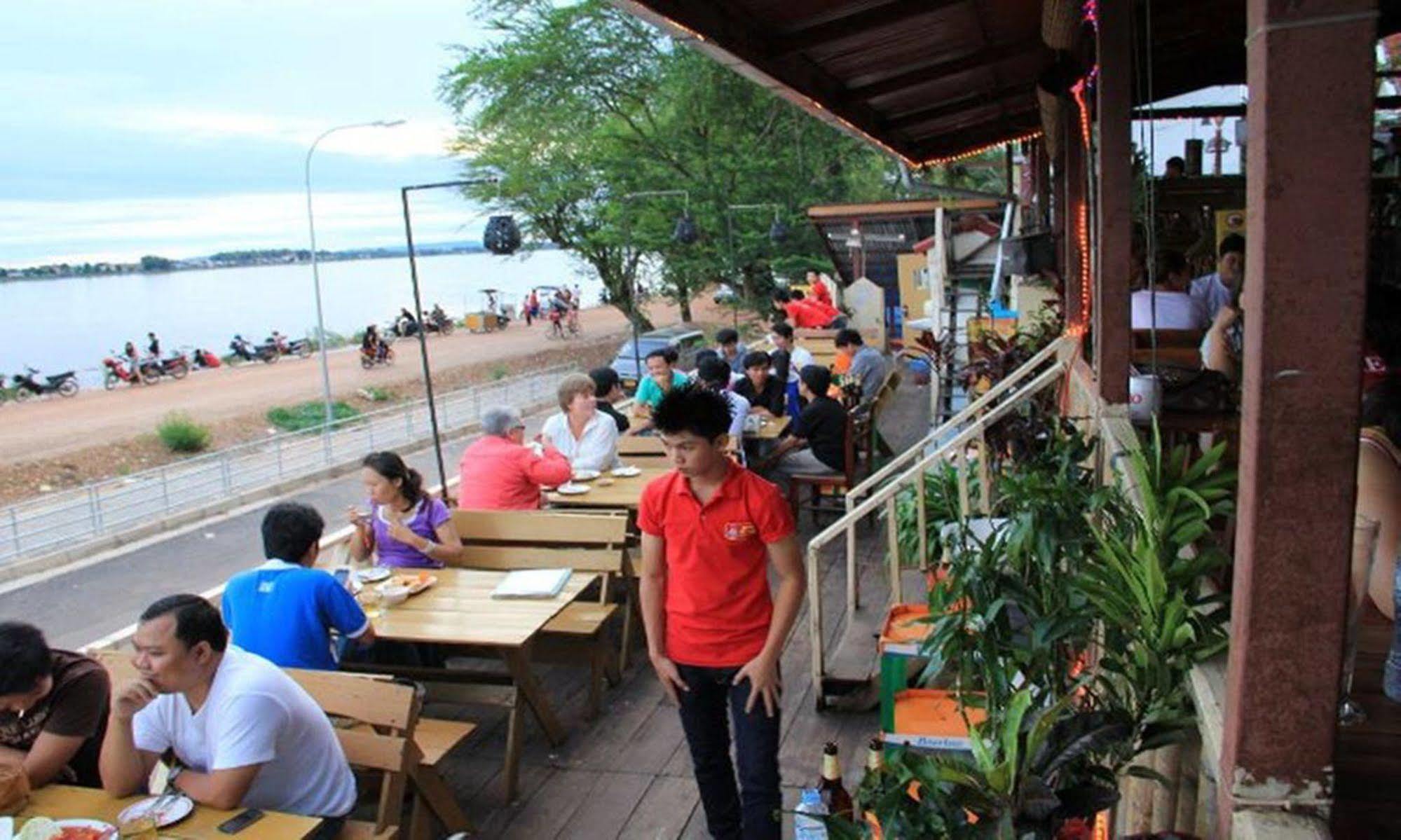 Mekong Sunshine Hotel Vientiane Exterior foto